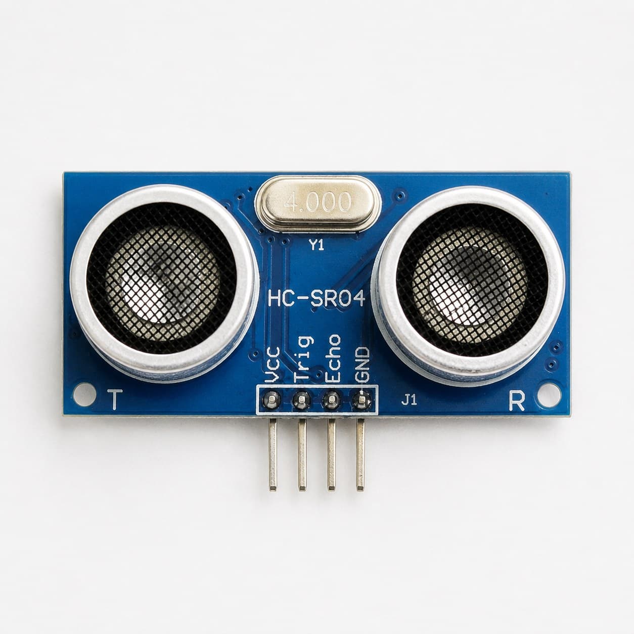 Una unidad del sensor ultrasónico HC-SR04 sobre fondo neutro.